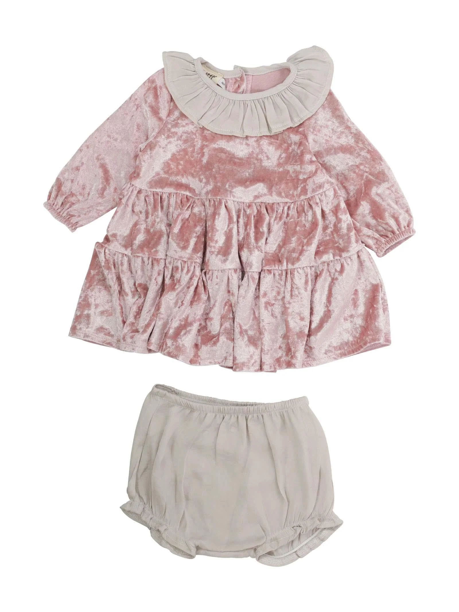 Abito in velluto rosa con culotte